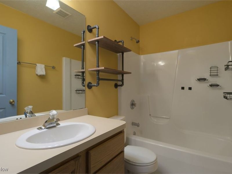 1426 Cherry Wood Circle, Wadsworth, OH 44281 Photo 31