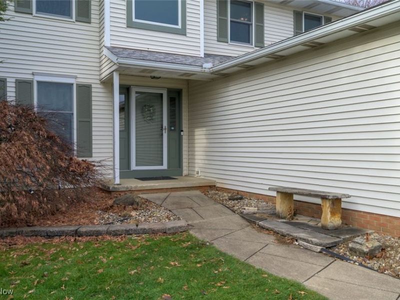 1426 Cherry Wood Circle, Wadsworth, OH 44281 Photo 5