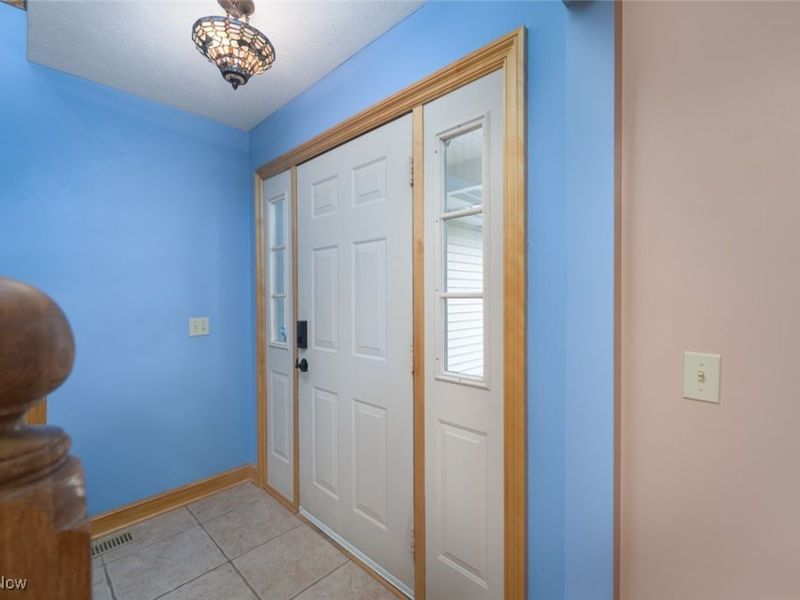 1426 Cherry Wood Circle, Wadsworth, OH 44281 Photo 6