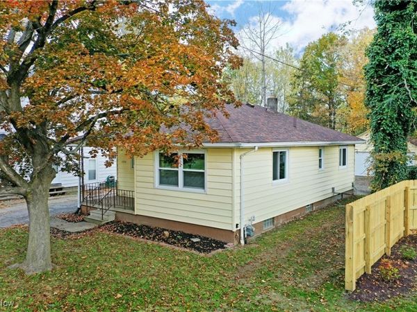 1524 Vernon Avenue NW, Warren, OH 44483