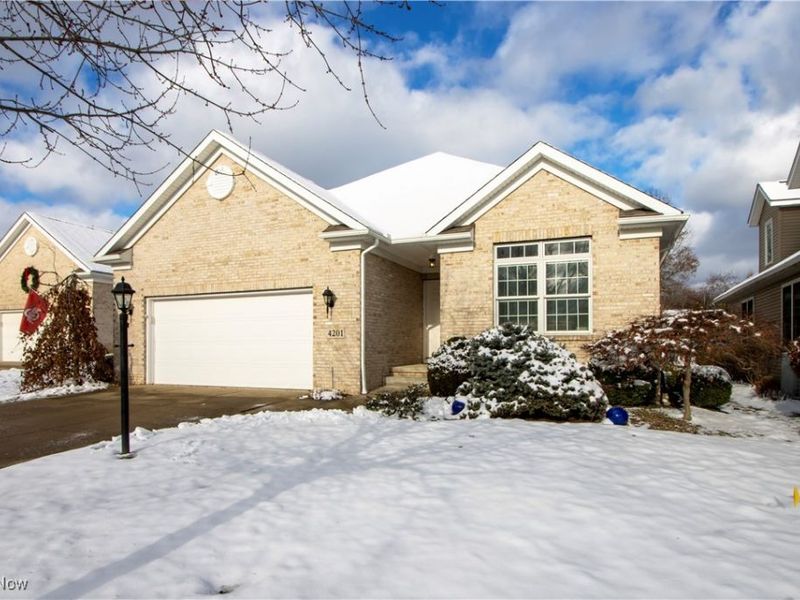 4201 Meadowcreek Lane, Copley, OH 44321 Photo 2