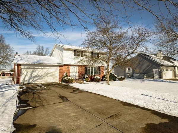 425 Providence Avenue SE, New Philadelphia, OH 44663