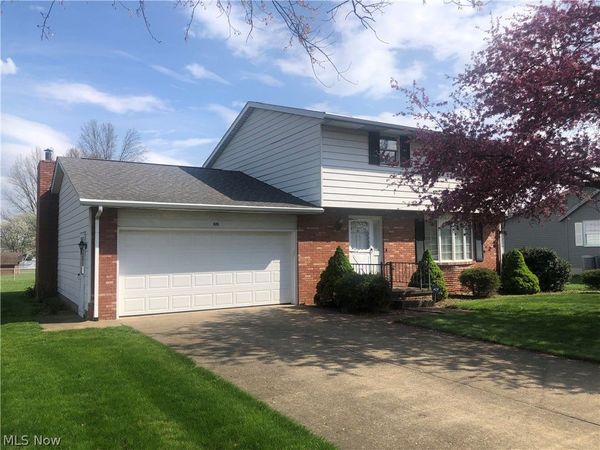 425 Providence Avenue SE, New Philadelphia, OH 44663