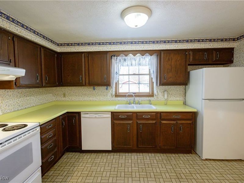 425 Providence Avenue SE, New Philadelphia, OH 44663 Photo 10