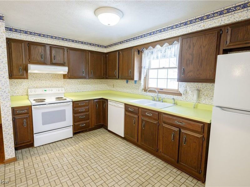 425 Providence Avenue SE, New Philadelphia, OH 44663 Photo 6