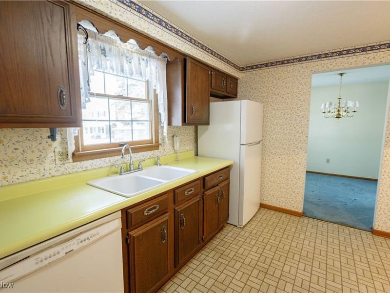 425 Providence Avenue SE, New Philadelphia, OH 44663 Photo 9