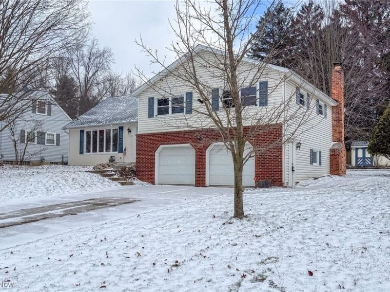 140 Roshon Drive, Medina, OH 44256 Photo 2