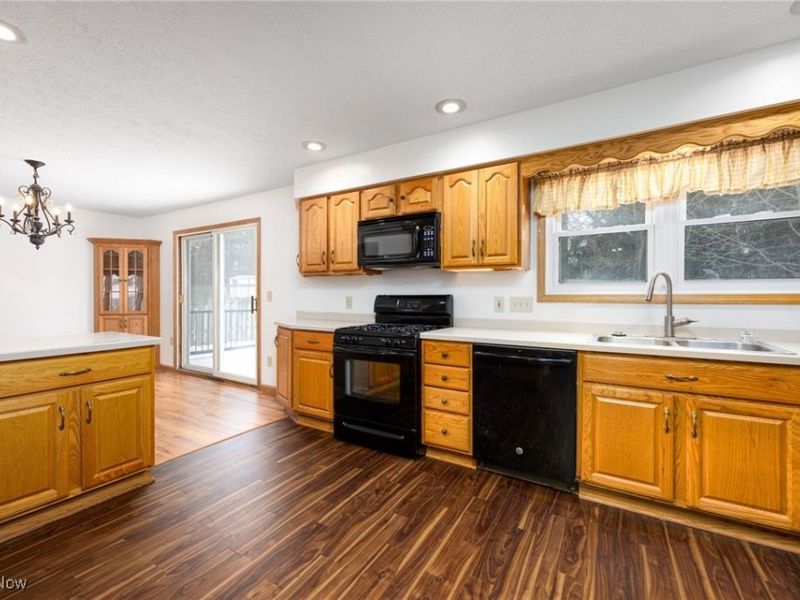 140 Roshon Drive, Medina, OH 44256 Photo 4