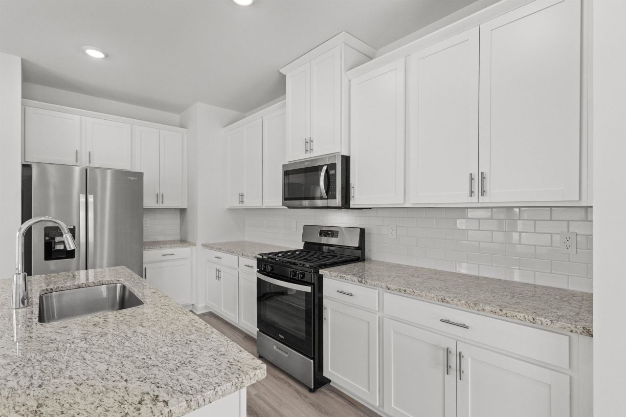 8233 Sparkle Dr. Photo 6