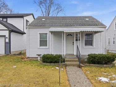 1448 E HARRY Avenue, Hazel Park, MI 48030