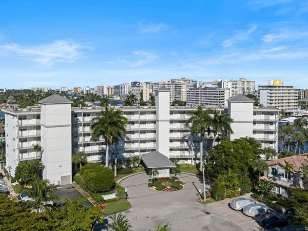 140 NE 28th Avenue, Unit 406, Pompano Beach, FL 33062