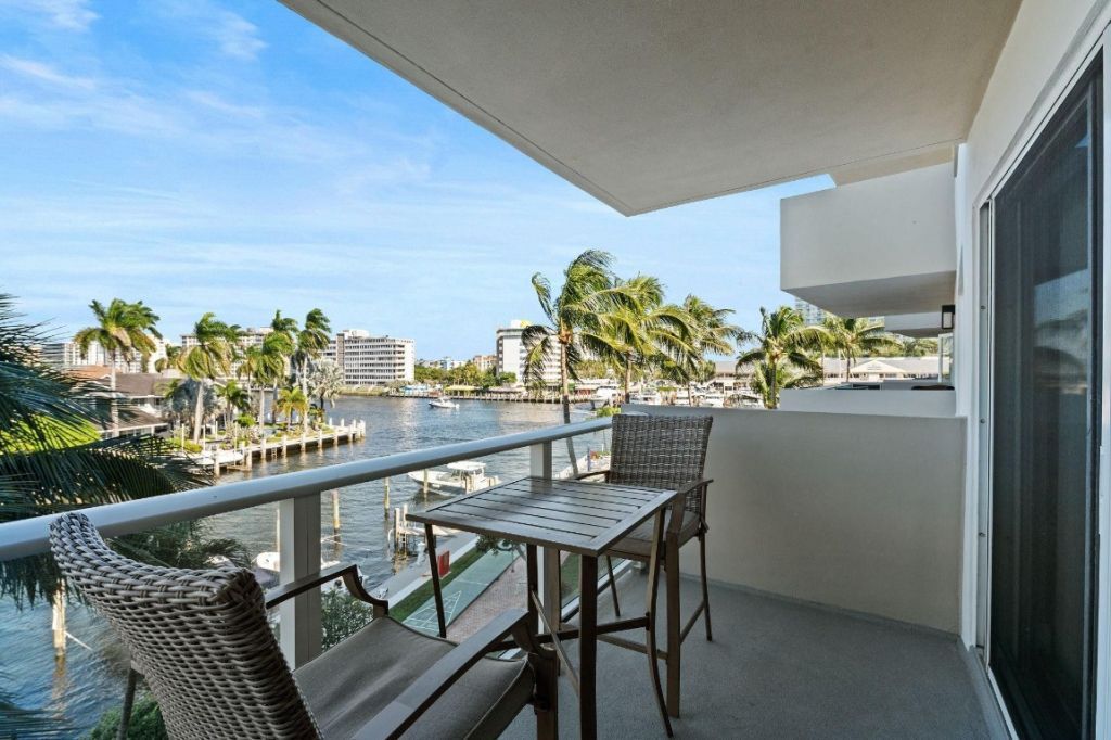 140 NE 28th Avenue, Unit 406, Pompano Beach, FL 33062 Photo