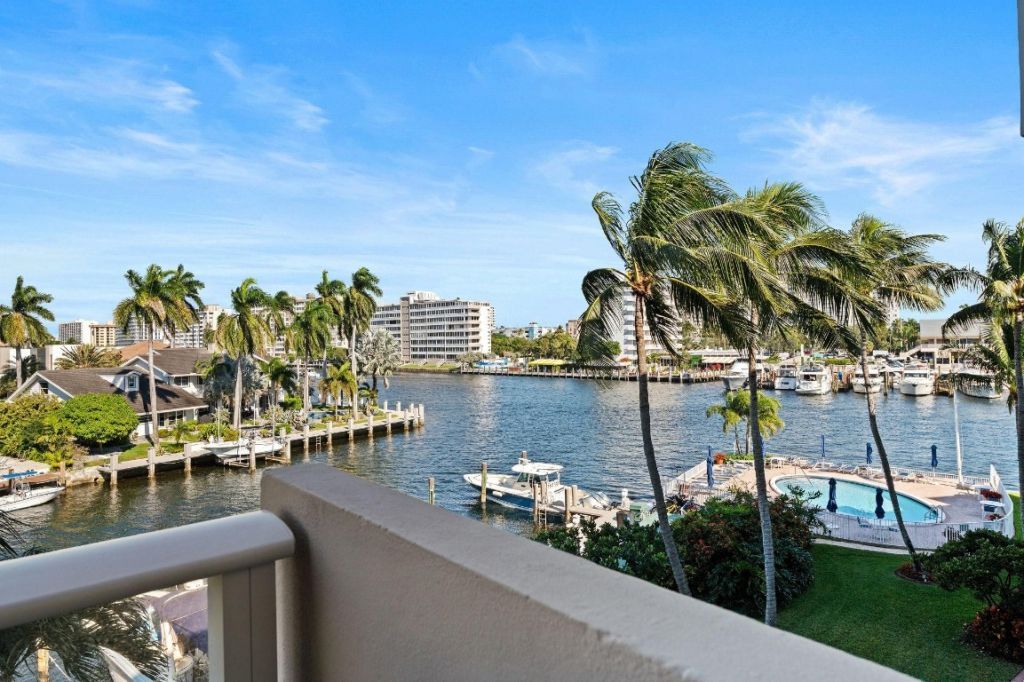 140 NE 28th Avenue, Unit 406, Pompano Beach, FL 33062 Photo