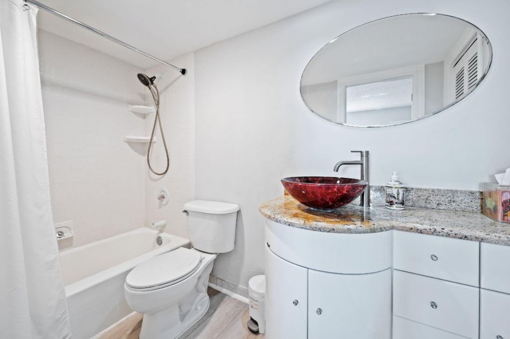 140 NE 28th Avenue, Unit 406, Pompano Beach, FL 33062 Photo