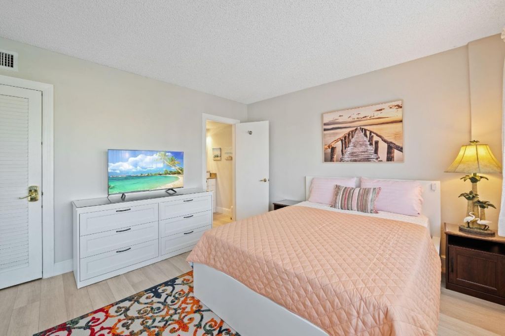 140 NE 28th Avenue, Unit 406, Pompano Beach, FL 33062 Photo