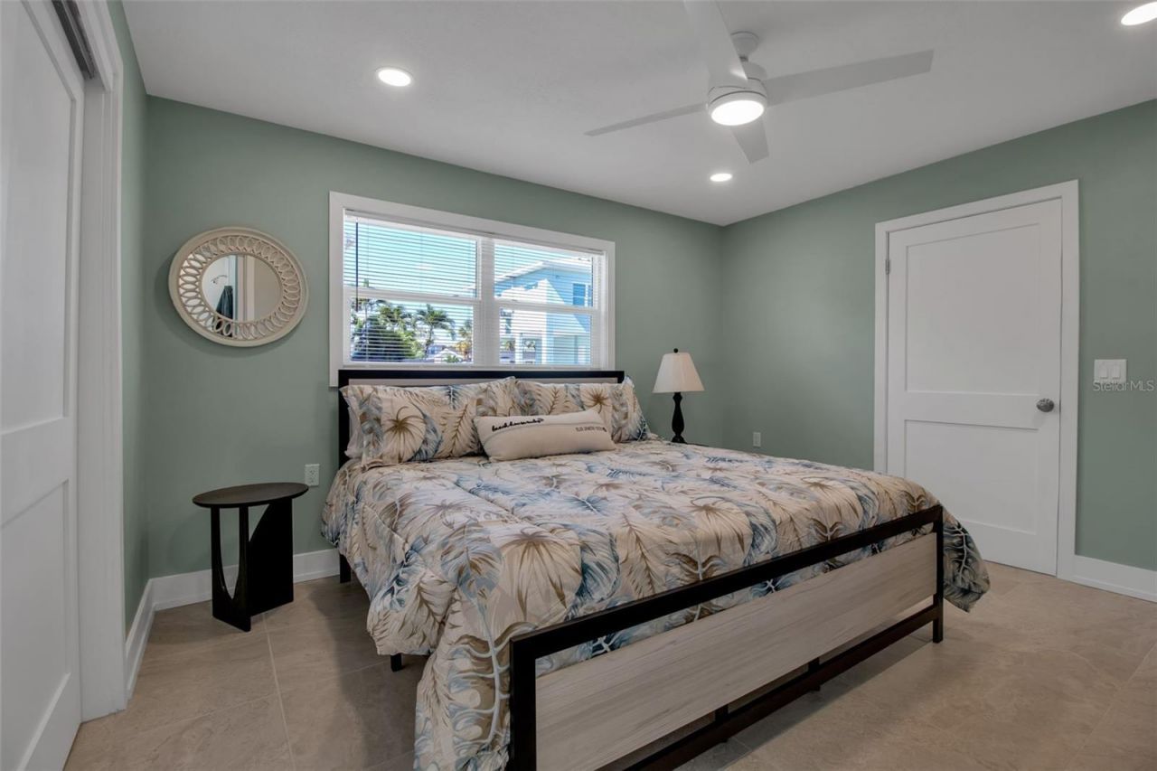 713 Saint Judes Drive S, Unit 1, Longboat Key, FL 34228 Photo