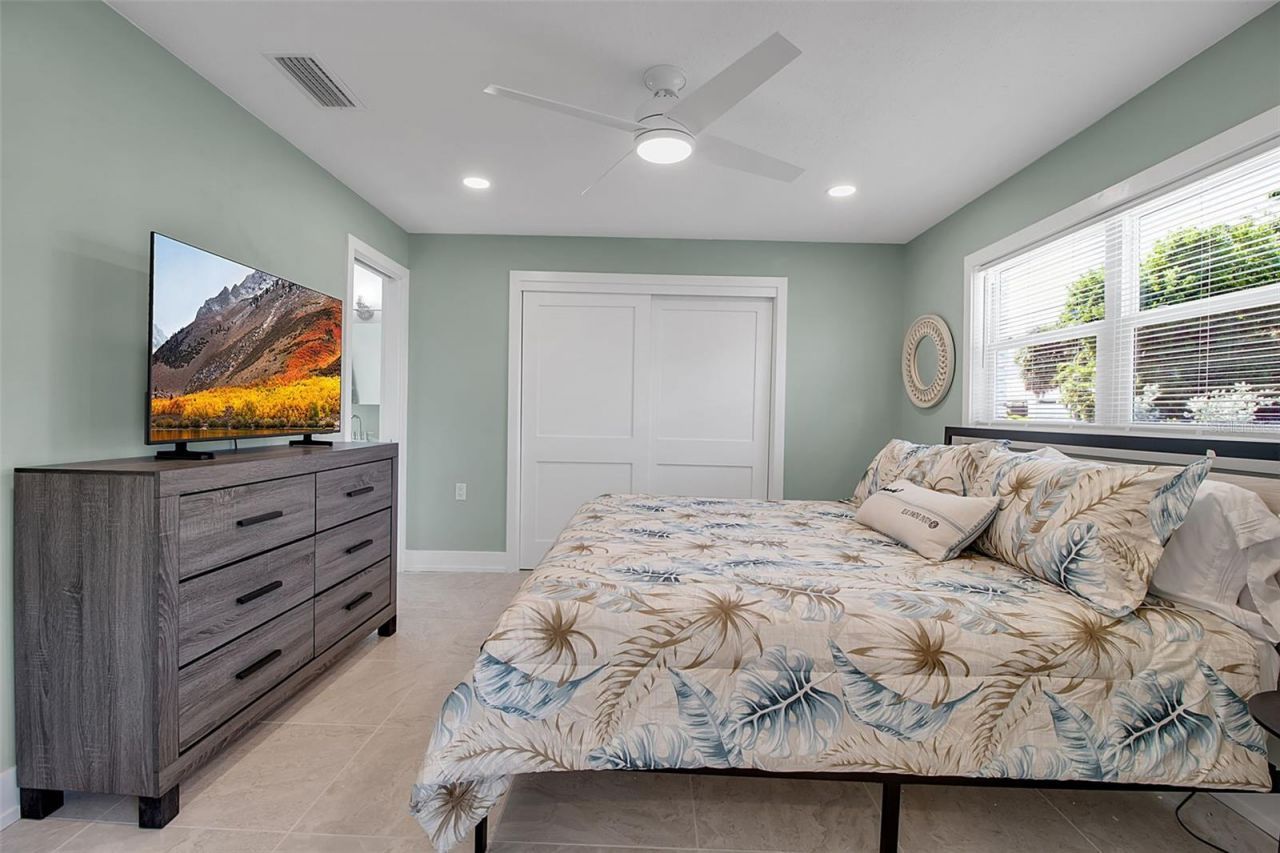 713 Saint Judes Drive S, Unit 1, Longboat Key, FL 34228 Photo