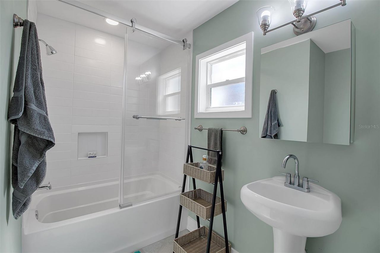 713 Saint Judes Drive S, Unit 1, Longboat Key, FL 34228 Photo