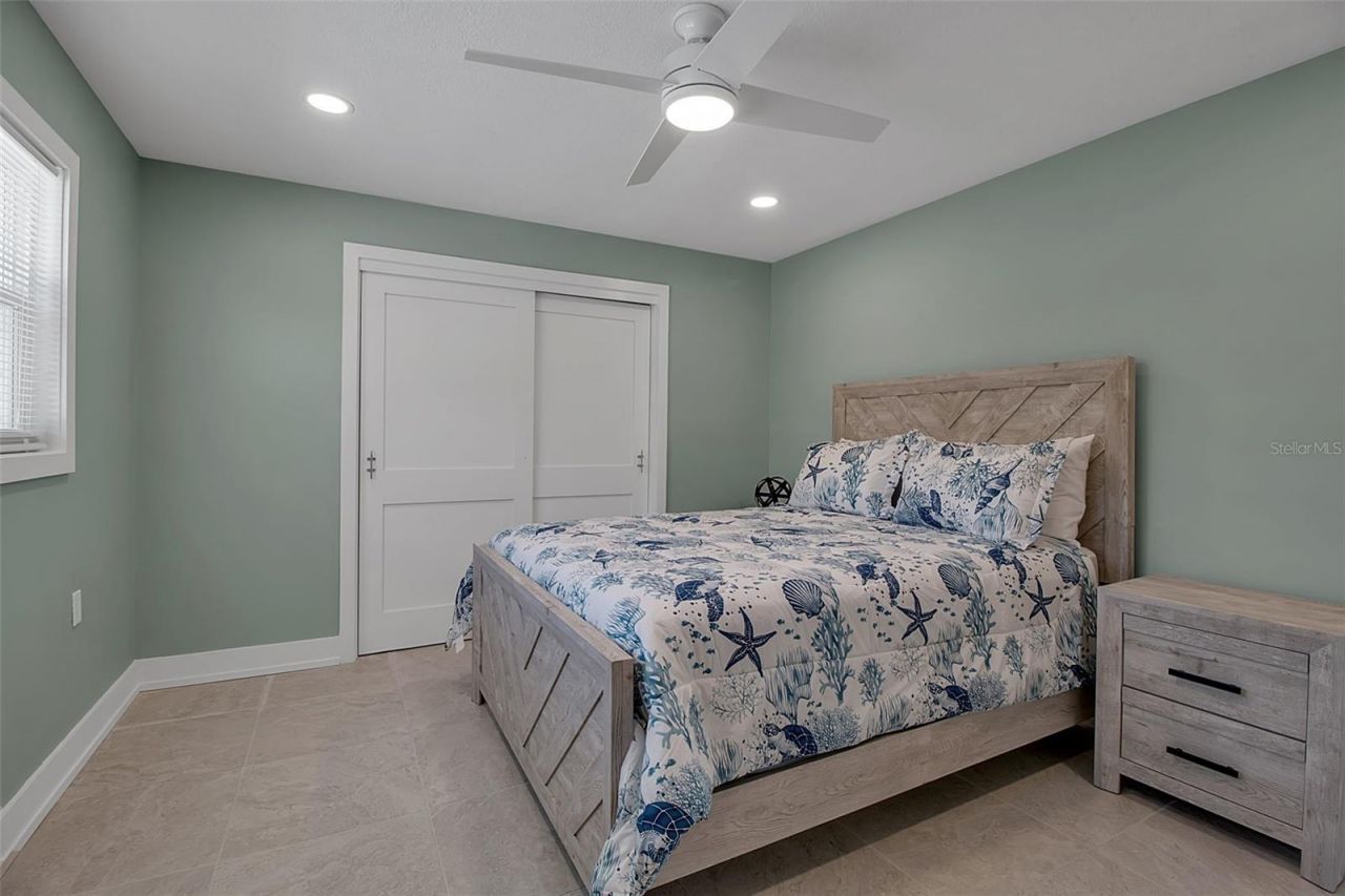 713 Saint Judes Drive S, Unit 1, Longboat Key, FL 34228 Photo