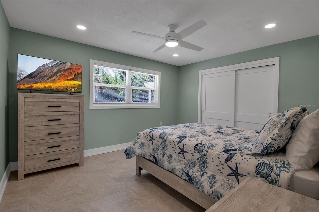 713 Saint Judes Drive S, Unit 1, Longboat Key, FL 34228 Photo
