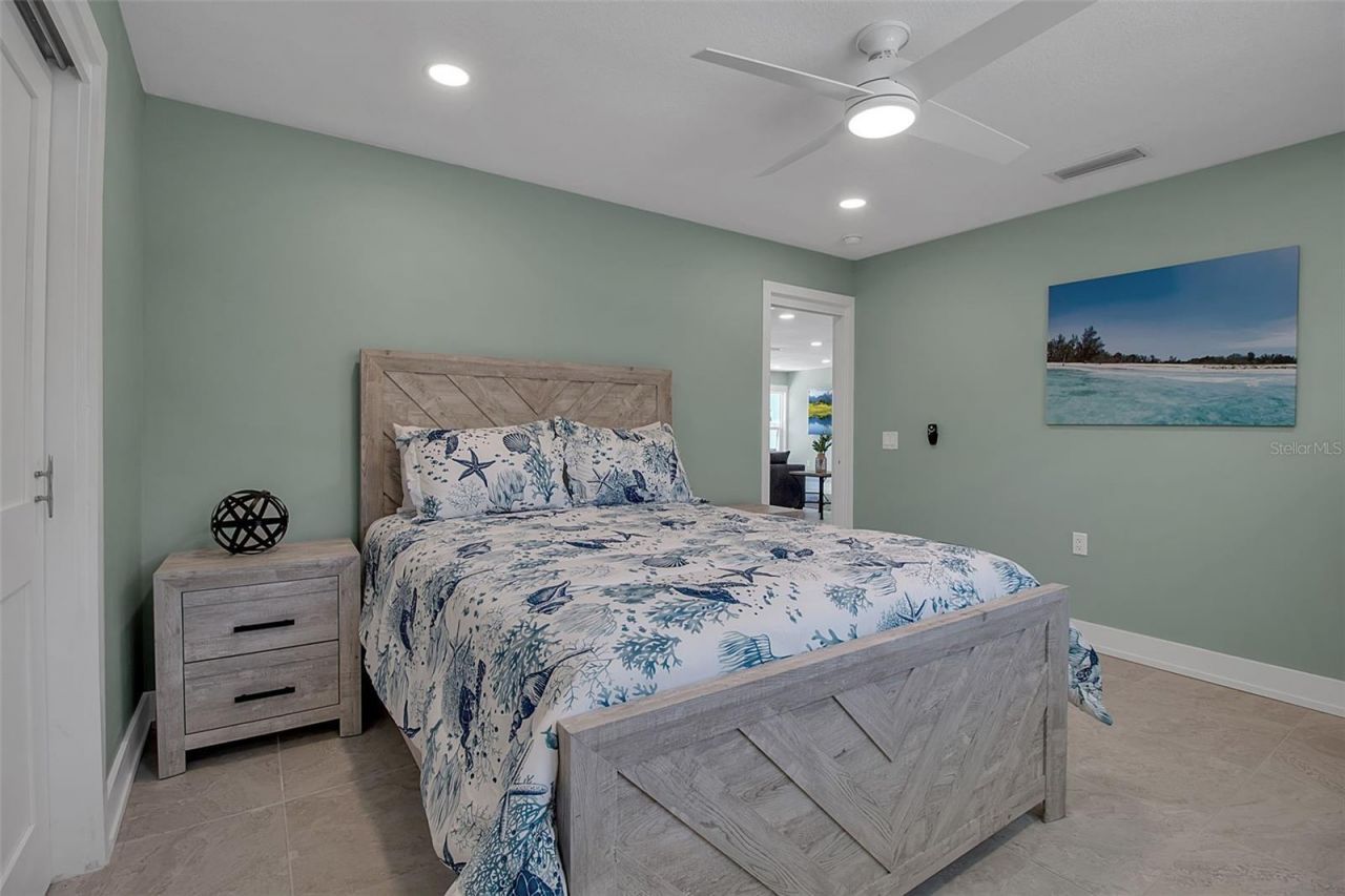 713 Saint Judes Drive S, Unit 1, Longboat Key, FL 34228 Photo