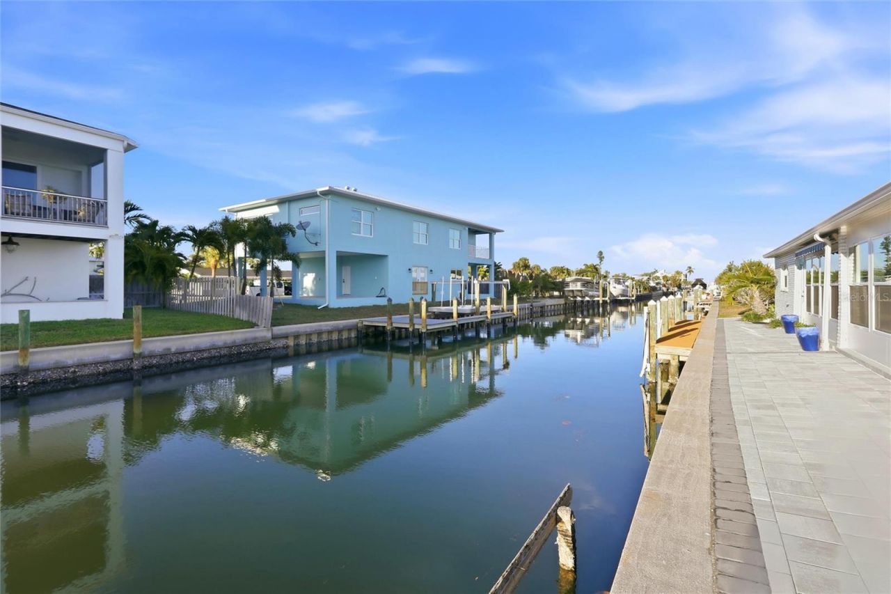 713 Saint Judes Drive S, Unit 1, Longboat Key, FL 34228 Photo