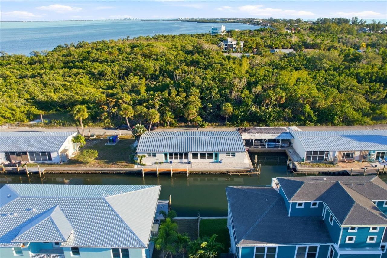 713 Saint Judes Drive S, Unit 1, Longboat Key, FL 34228 Photo