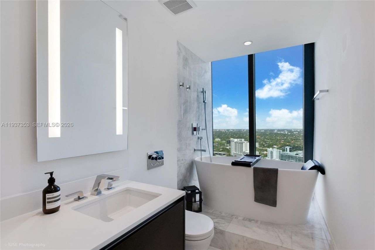 1451 Brickell Ave , Unit 3703, Miami, FL 33131 Photo