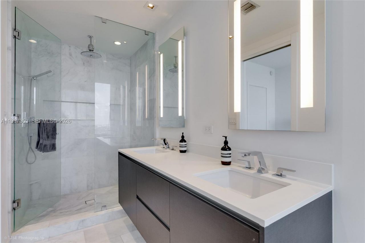 1451 Brickell Ave , Unit 3703, Miami, FL 33131 Photo