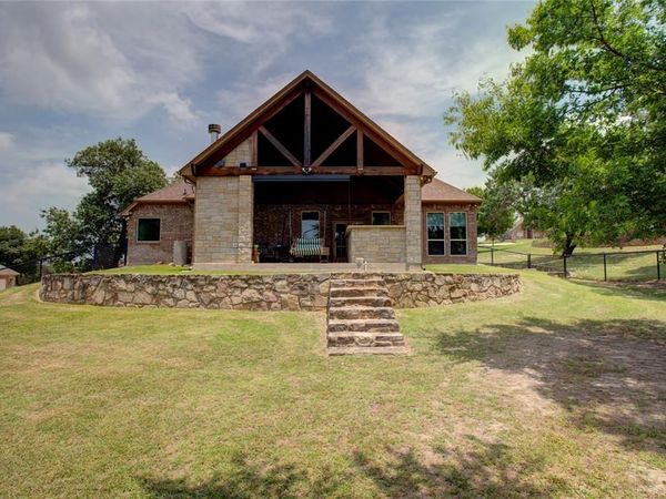136 Meadow Arbor Drive, Weatherford, TX 76085