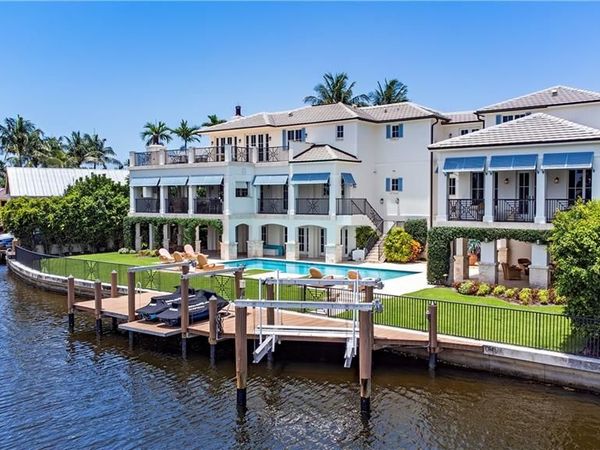 2001 4th ST S, NAPLES, FL 34102