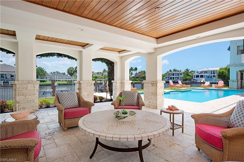 2001 4th St S, Naples, FL 34102 Photo