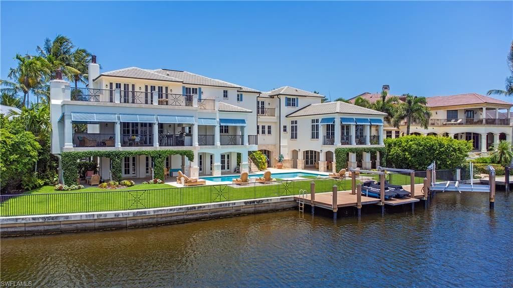 2001 4th St S, Naples, FL 34102 Photo