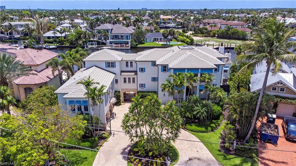 2001 4th St S, Naples, FL 34102 Photo