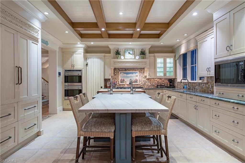 2001 4th St S, Naples, FL 34102 Photo