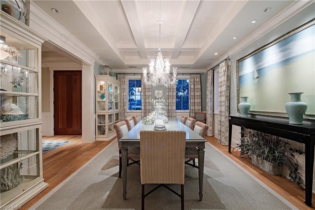 2001 4th St S, Naples, FL 34102 Photo