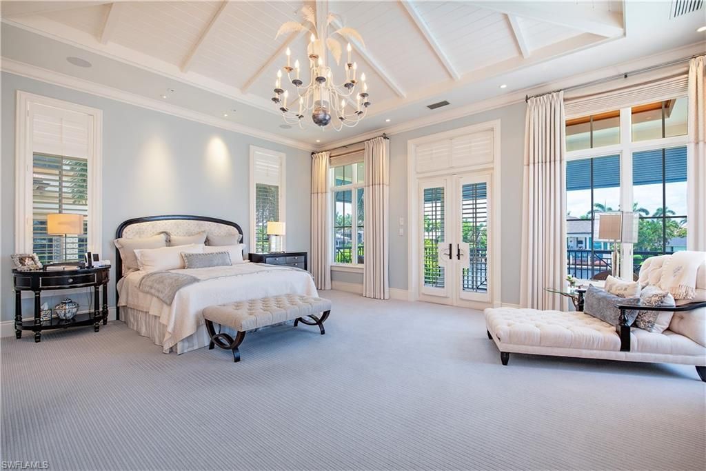 2001 4th St S, Naples, FL 34102 Photo