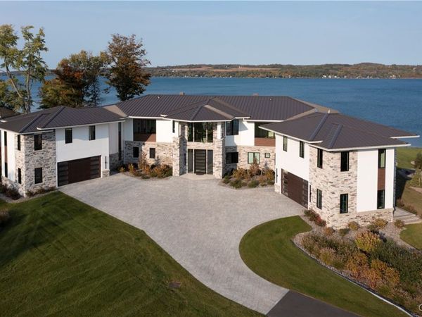 1812 W Lake Rd, Skaneateles, NY 13152