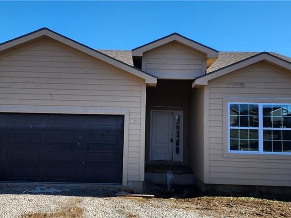 4816 Crystal Drive, St Joseph, MO 64503