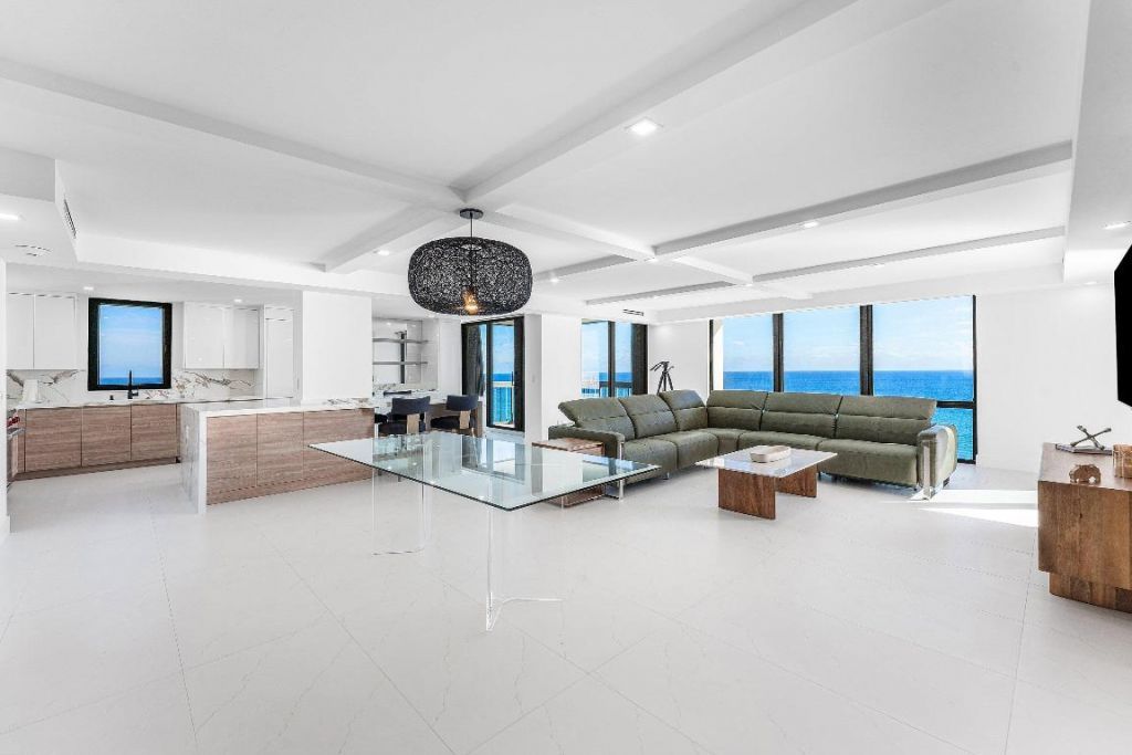 5380 N Ocean Drive, Unit 19d, Singer Island, FL 33404 Photo