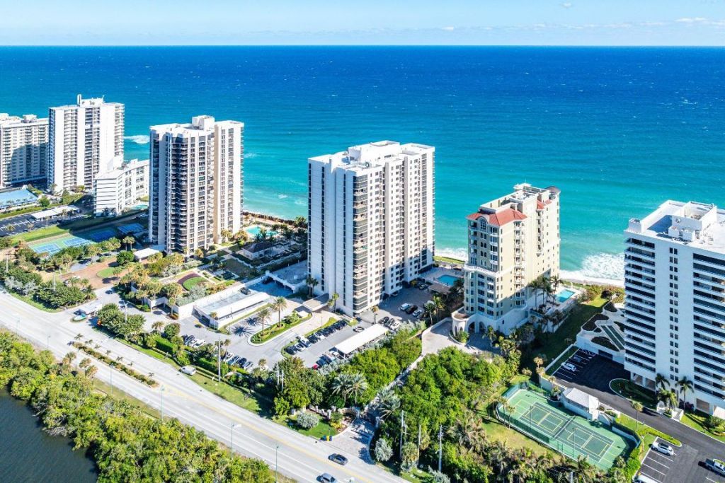 5380 N Ocean Drive, Unit 19d, Singer Island, FL 33404 Photo