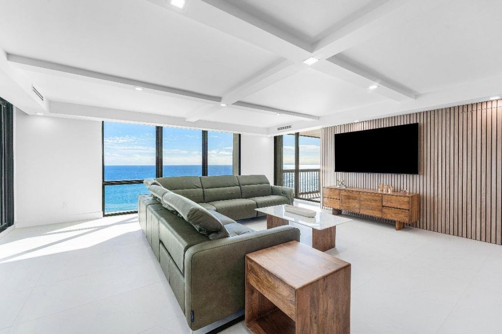 5380 N Ocean Drive, Unit 19d, Singer Island, FL 33404 Photo