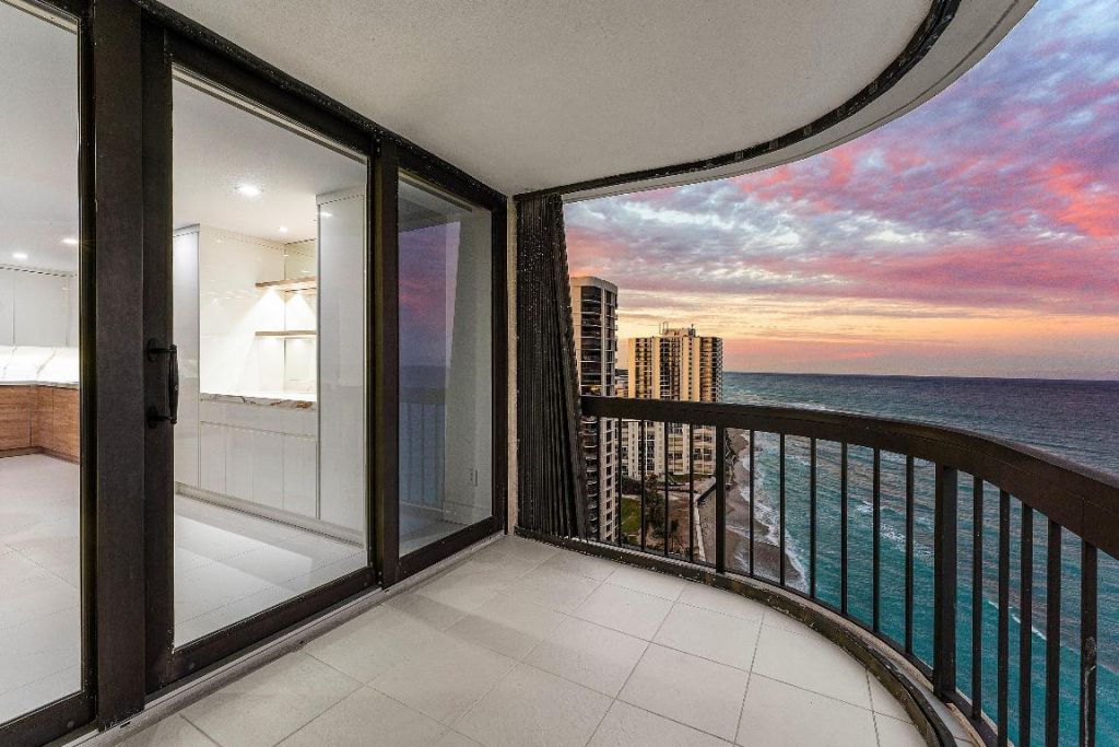 5380 N Ocean Drive, Unit 19d, Singer Island, FL 33404 Photo