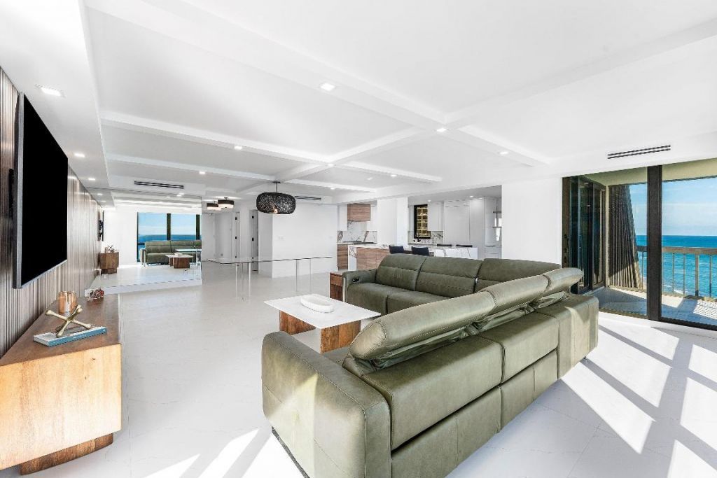 5380 N Ocean Drive, Unit 19d, Singer Island, FL 33404 Photo