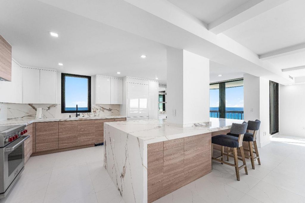 5380 N Ocean Drive, Unit 19d, Singer Island, FL 33404 Photo