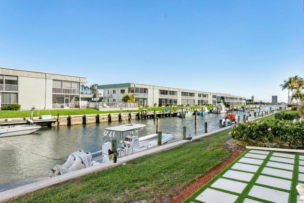 117 Lehane Terrace, Unit 101, North Palm Beach, FL 33408 Photo