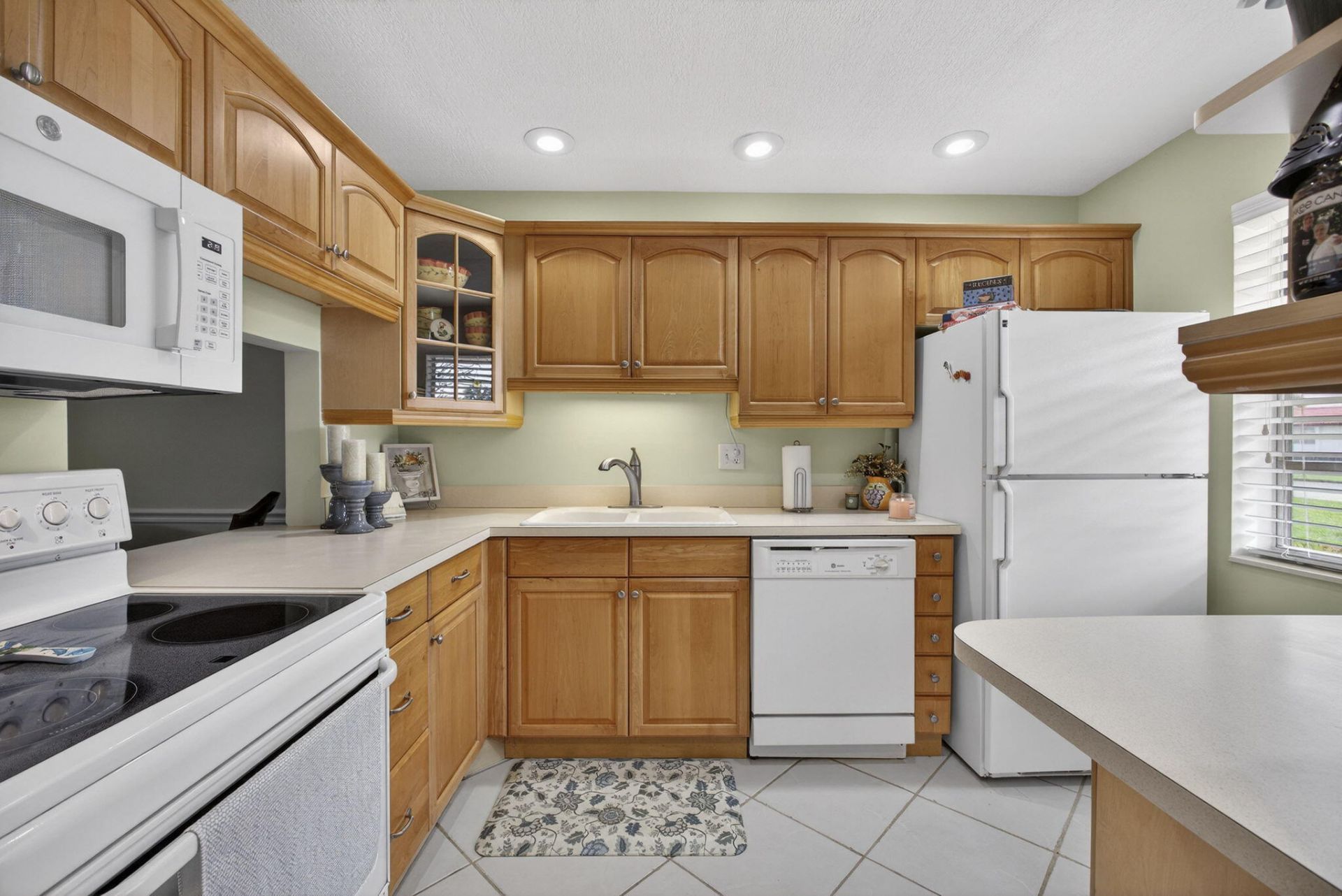 135 Lake Anne Drive, West Palm Beach, FL 33411 Photo