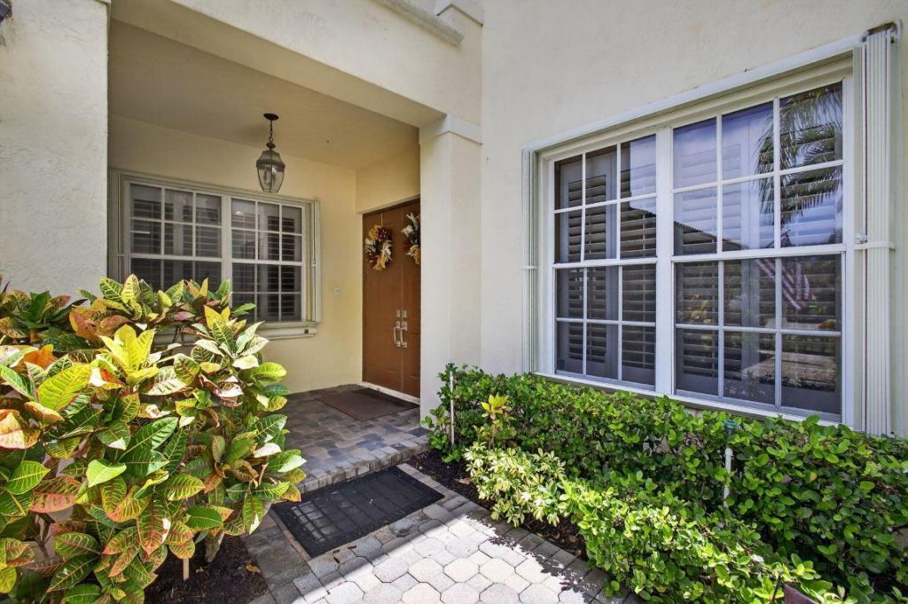 8275 Bob O Link Drive, West Palm Beach, FL 33412 Photo