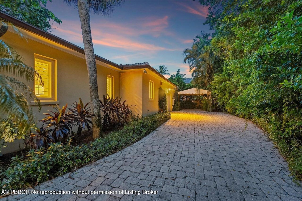 274 Monterey Road, Palm Beach, FL 33480 Photo