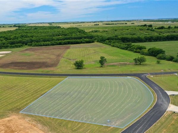 103 Lakeside CV, Martindale, TX 78655